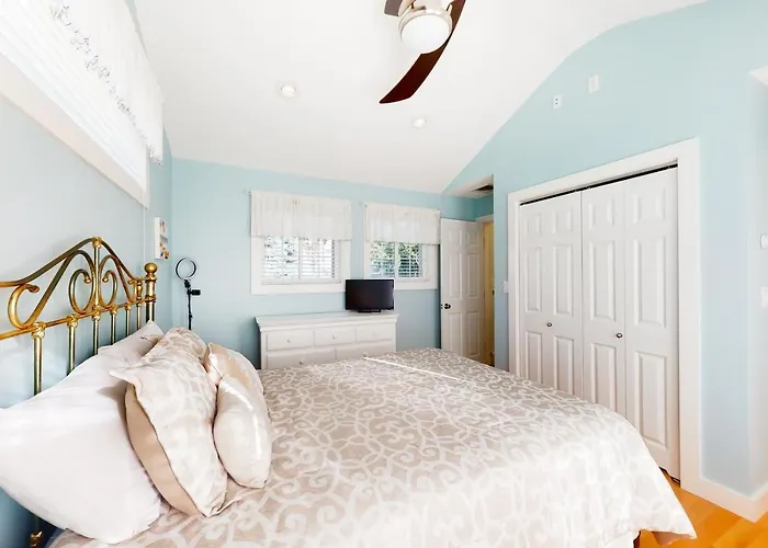 Eastwind Elegance