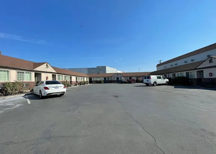 Holiday Motel