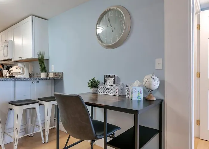 2Br Apt W/ 3 Min Walk To Downtown Swh - Low Tide