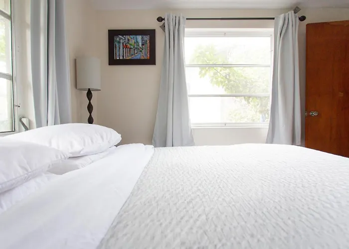 Cozy 1 Bedroom Unit - 4 Blocks From Jax Beach Pier!