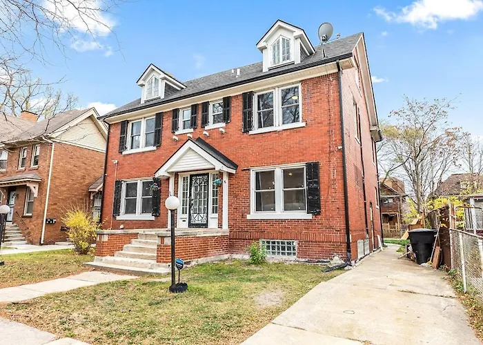 North End Treasure, Beautiful 2 Bedroom Apartment