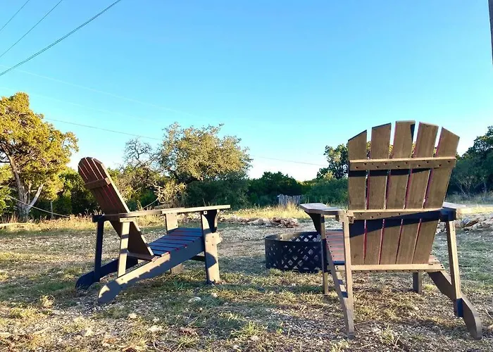 Cozy Tiny Home In The Hills