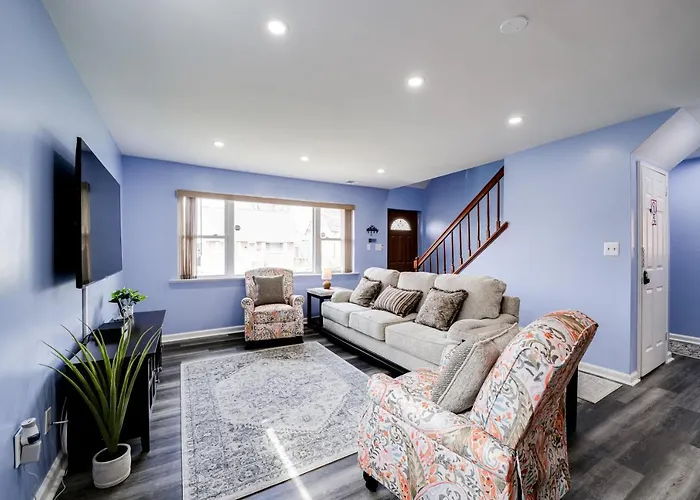 Elegant 4 Bedroom Home With Office And Parking.