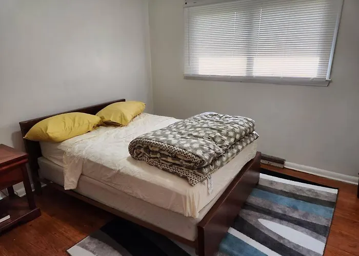 Spacious 4-Bedroom Home In Quiet Neighborhood