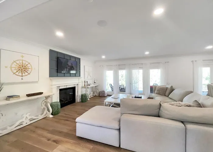 New Construction Modern Luxury Retreat W 6 Beds