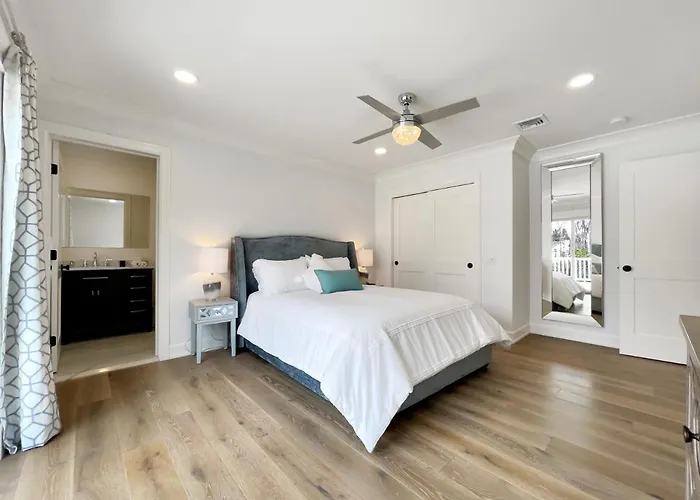 New Construction Modern Luxury Retreat W 6 Beds