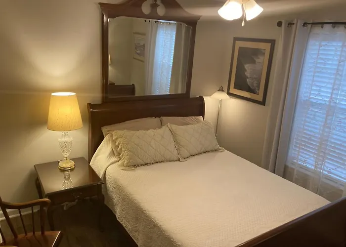 Spacious 3 Bedroom 2 Bath Condo Close To Five-Points In Athens