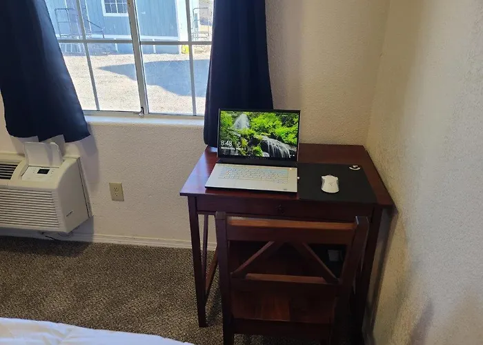 070A Grand Canyon Studio With Kitchenette, Accommodates 4