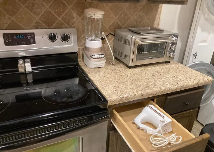 Spacious 3 Bedroom 2 Bath Condo Close To Five-Points In Athens