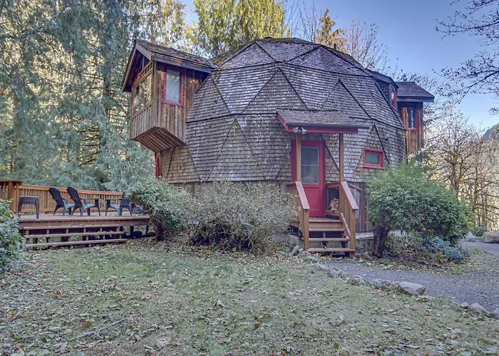 Cedar Creek Hideaway - Meredith Lodging