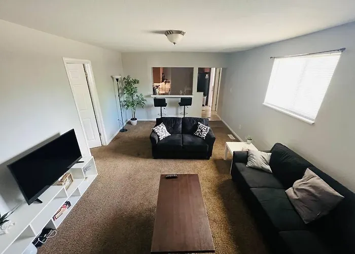 Modern Home Near Downtown