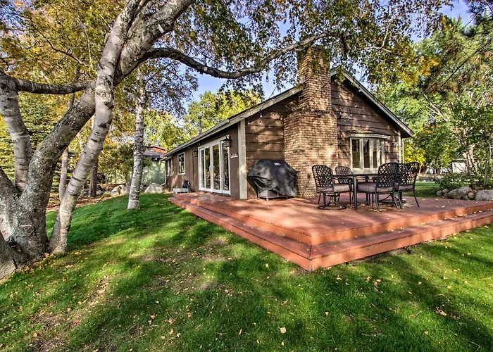 Pelican Lake Getaway On Stunning Peninsula!