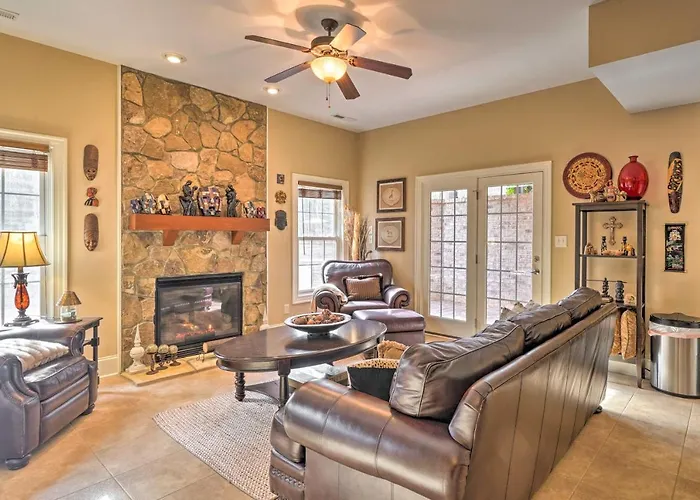 Luxury Estate: Game Room & Pickleball Court