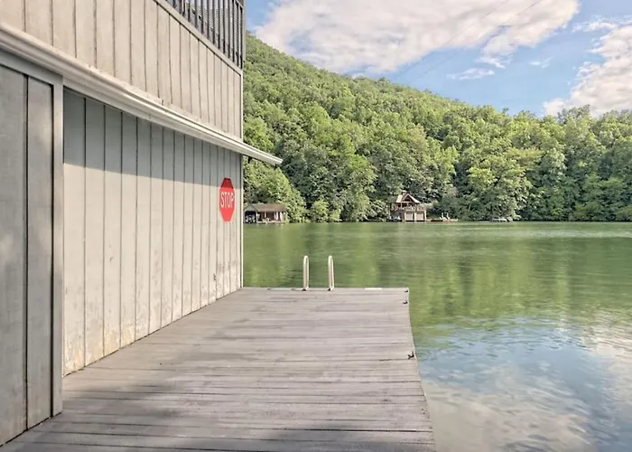 Hannahs Perch On Lake Burton With Private Top Patio And Bottom Dock
