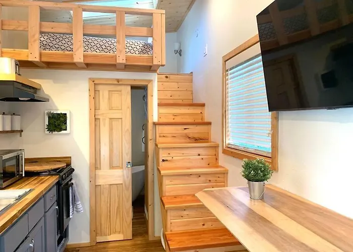 Sunshine Tiny Studio And Loft Close To Downtown
