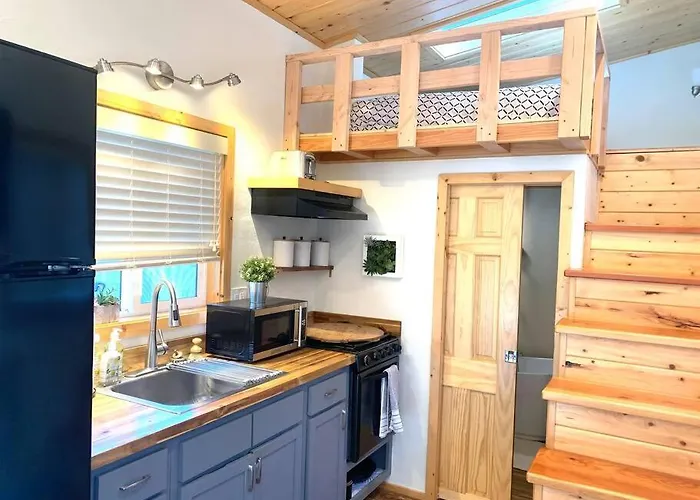 Sunshine Tiny Studio And Loft Close To Downtown