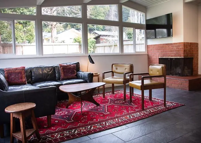 Newly Renovated Arcata Sunny Mid-Century Gem