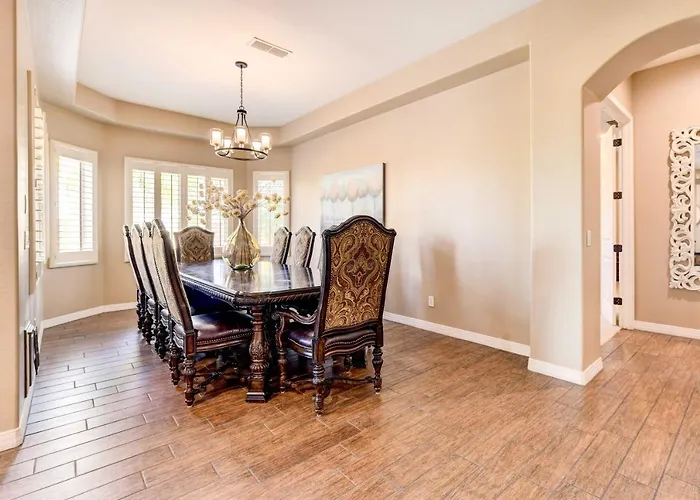 Pool, Bbq & Bar: Family Home In Queen Creek
