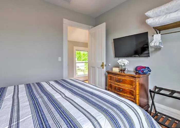 Charming Greenport Gem 1, 1 Mile To Ferry!