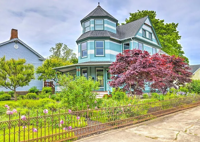 Charming Greenport Gem 1, 1 Mile To Ferry!