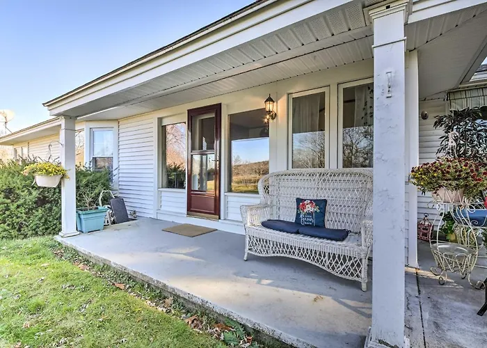 Peaceful Maine Home W/ Patio: Ocean Inlet Getaway!