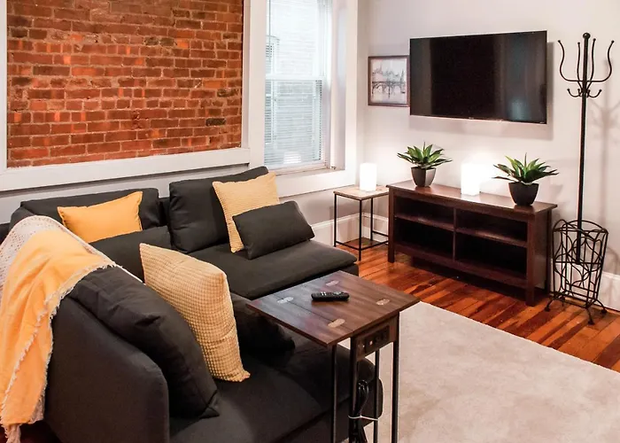 Gorgeous 1Br Wooster Sq. Apt. - Wshr/Dryr, Parking