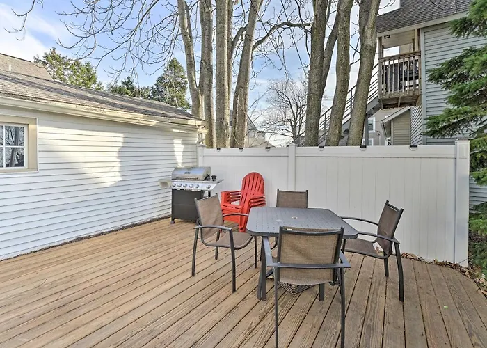 All-Season Grand Haven Getaway With Deck!