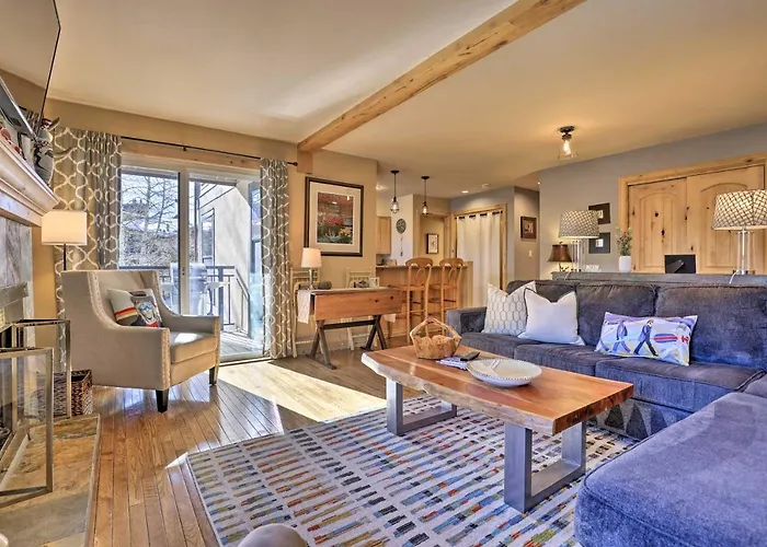 Vail Ski Condo W/ Mtn Views & Shuttle Service!
