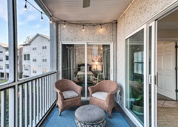 Breezy Darien Condo W/ Tranquil Marsh Views!