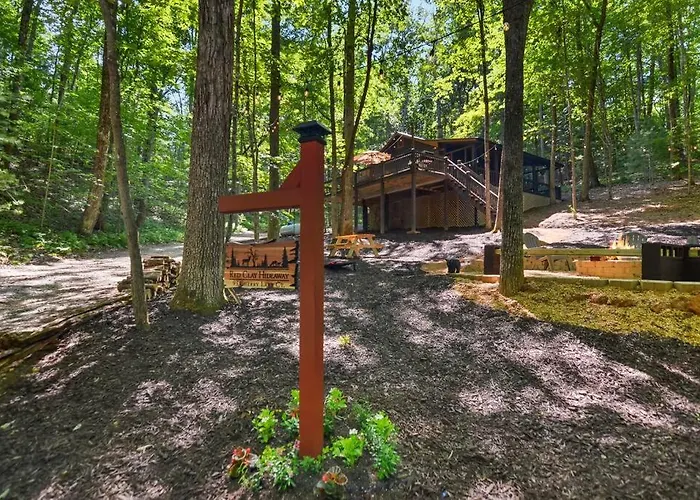 Peaceful Nature Getaway- With Hot Tub & Fire Pit