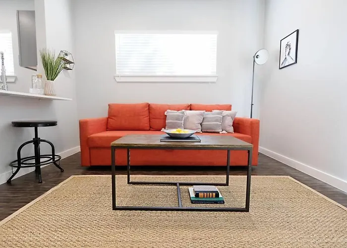 The Kozy Urban Dallas Flat