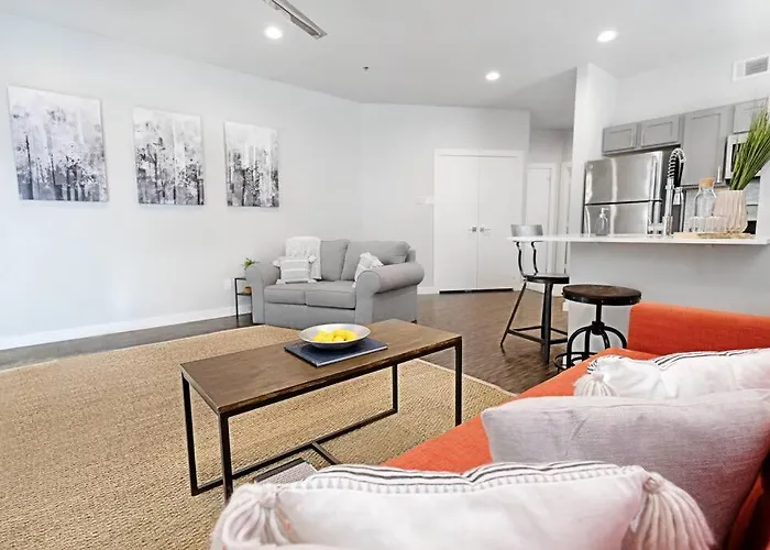 The Kozy Urban Dallas Flat