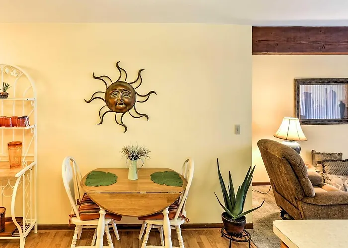 Waterfront Port Clinton Condo W/ Pool Access!