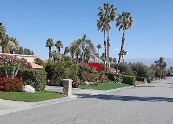 Spectacular Luxury 3000 Square Ft House On 1/3 Of Acre