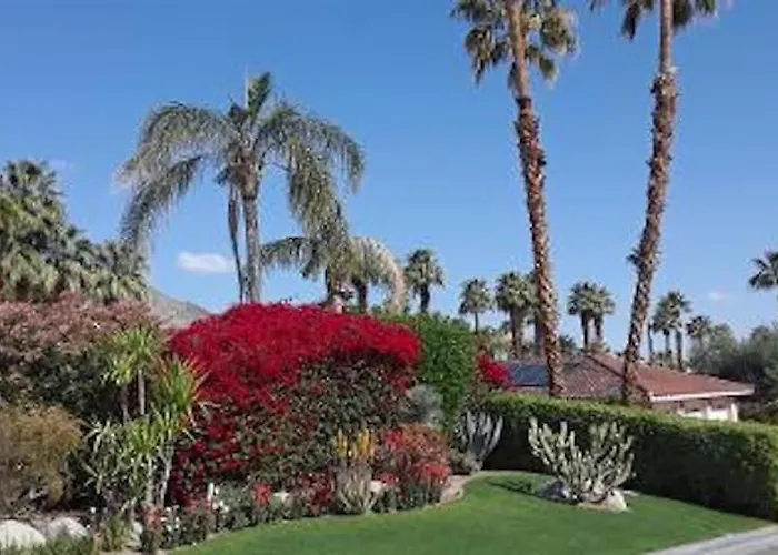 Spectacular Luxury 3000 Square Ft House On 1/3 Of Acre