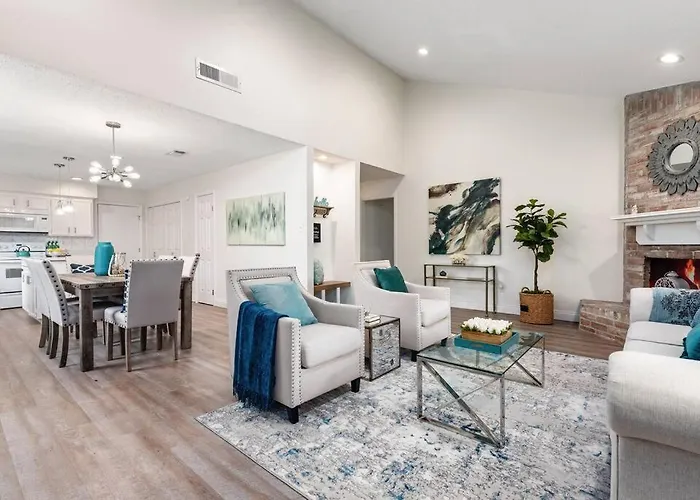 Super Cozy Entire House Abl Near Downtown - Book Now !!