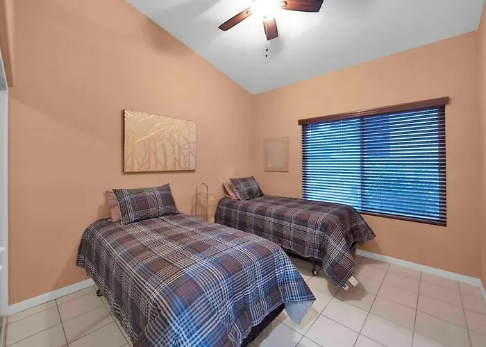 Private House In N Scottsdale