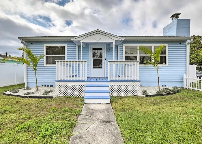 Family-Friendly Gulfport Retreat Near The Beach