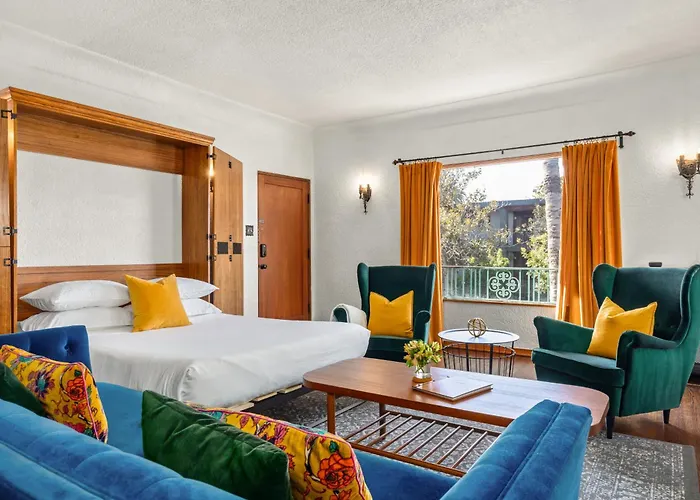 Visit The Beach From A Historic Downtown Apartment - Nrp21-00092