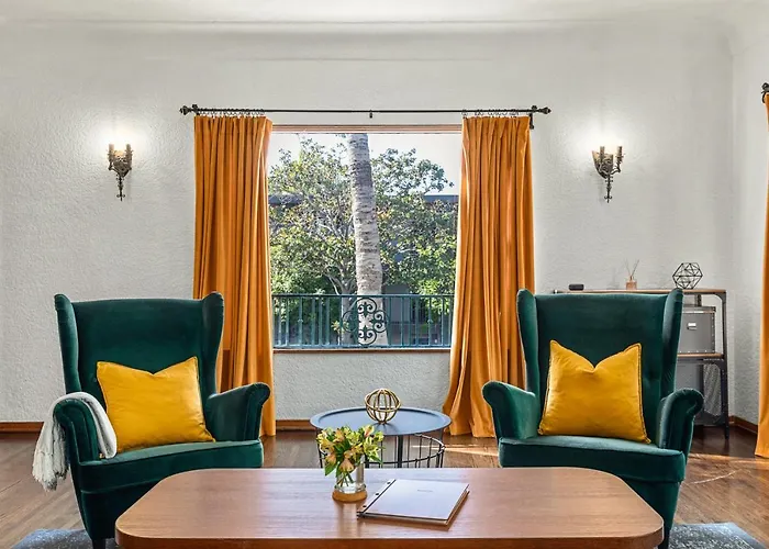 Visit The Beach From A Historic Downtown Apartment - Nrp21-00092