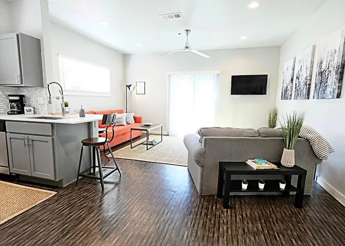 The Kozy Urban Dallas Flat