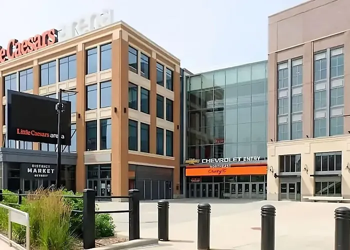 Perfect 1Br In Prime Location & View Of Stadiums