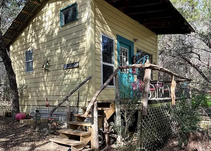 The Mexico Cabin At Creekside Camp & Cabins