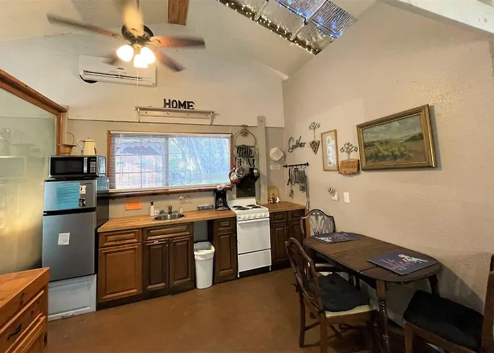 The Studio At Creekside Camp & Cabins
