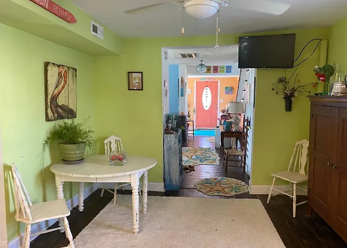 Beach Haven Dog Friendly Farmette Great For 2 Couples