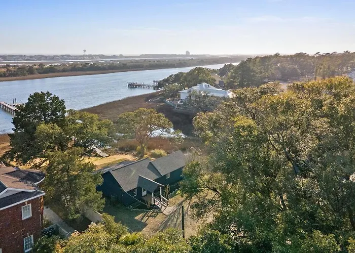 Dolphin Cove - Whole Waterfront House With Dock