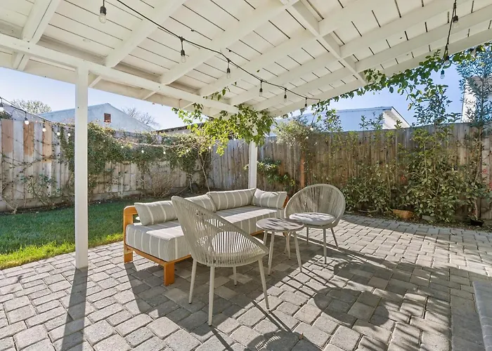 @ Marbella Lane - Modern And Sleek Home In Redwood