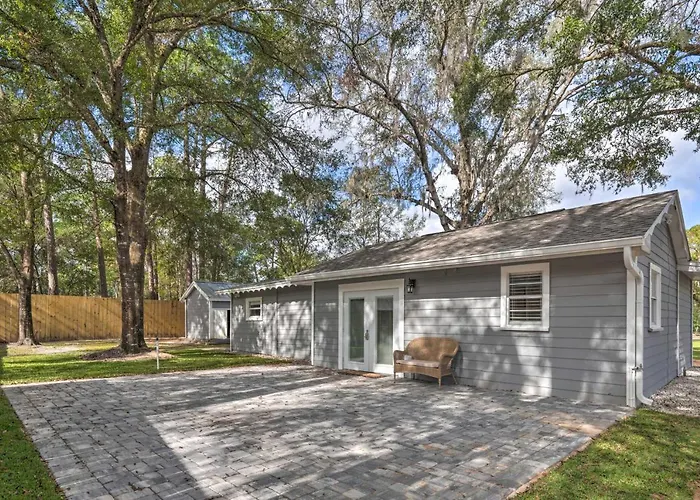 Apopka Getaway W/ Yard & Covered Patio