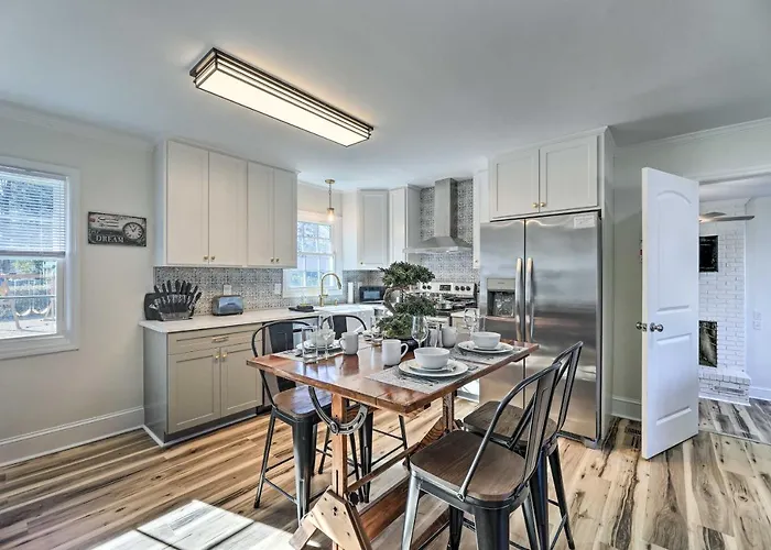 Family-Friendly New Bern Home W/ Backyard!