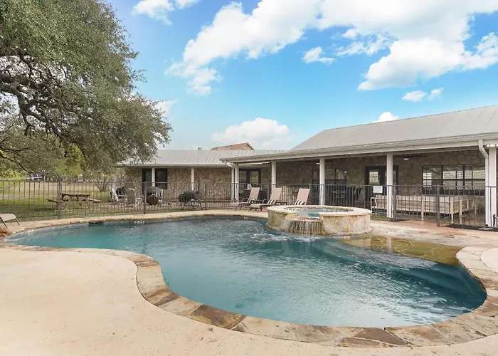 Mountain Views I Pool&Hot Tub I Home For 20 Guests